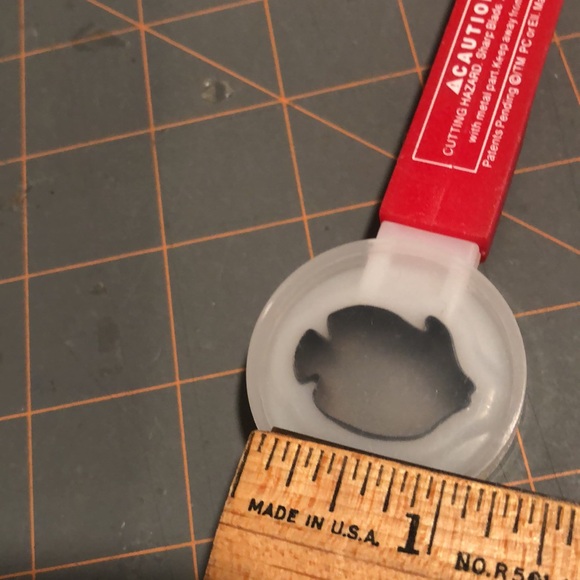 4. Sizzix Paddle Punch Positionable hand Punch dies - Picture 14 of 15